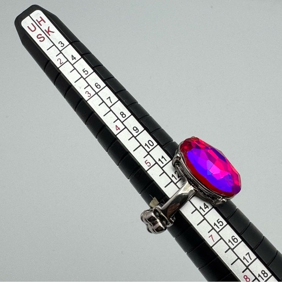Silver Tone Stretch Ring Faceted Red Pink Purple Glass Statement Ring - Picture 5 of 7